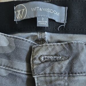 Wit & Wisdom Gray Patterned Trousers